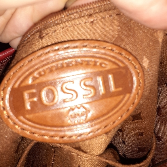 🪶 Red fossil leather bag - Picture 12 of 12
